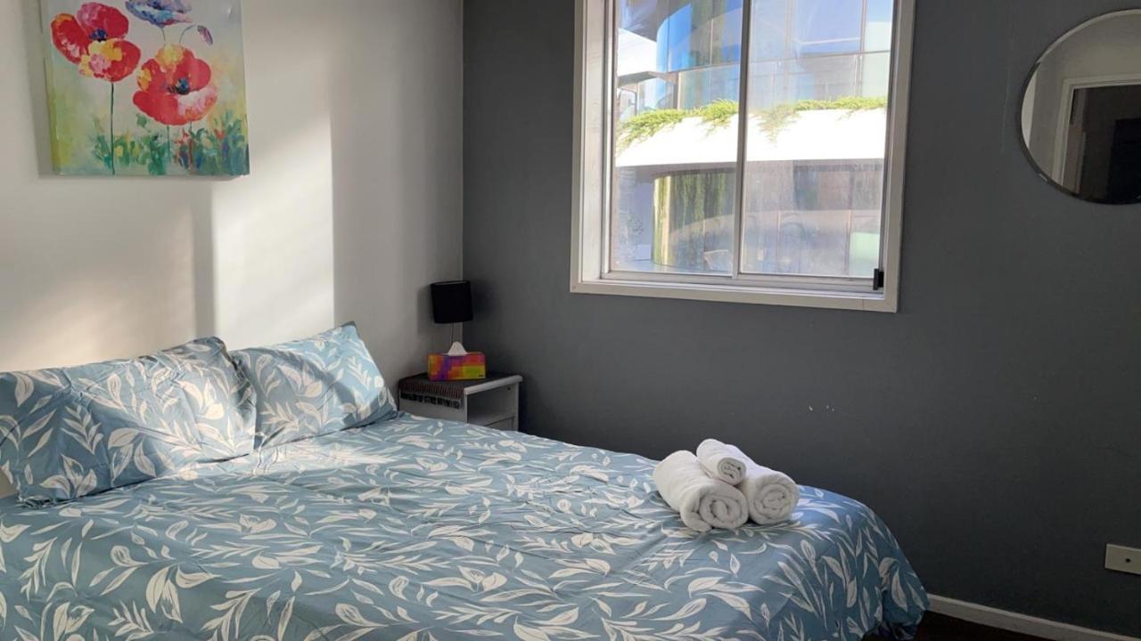 St Kilda Beachfront 2 Bedroom Apartment Melbourne Bagian luar foto